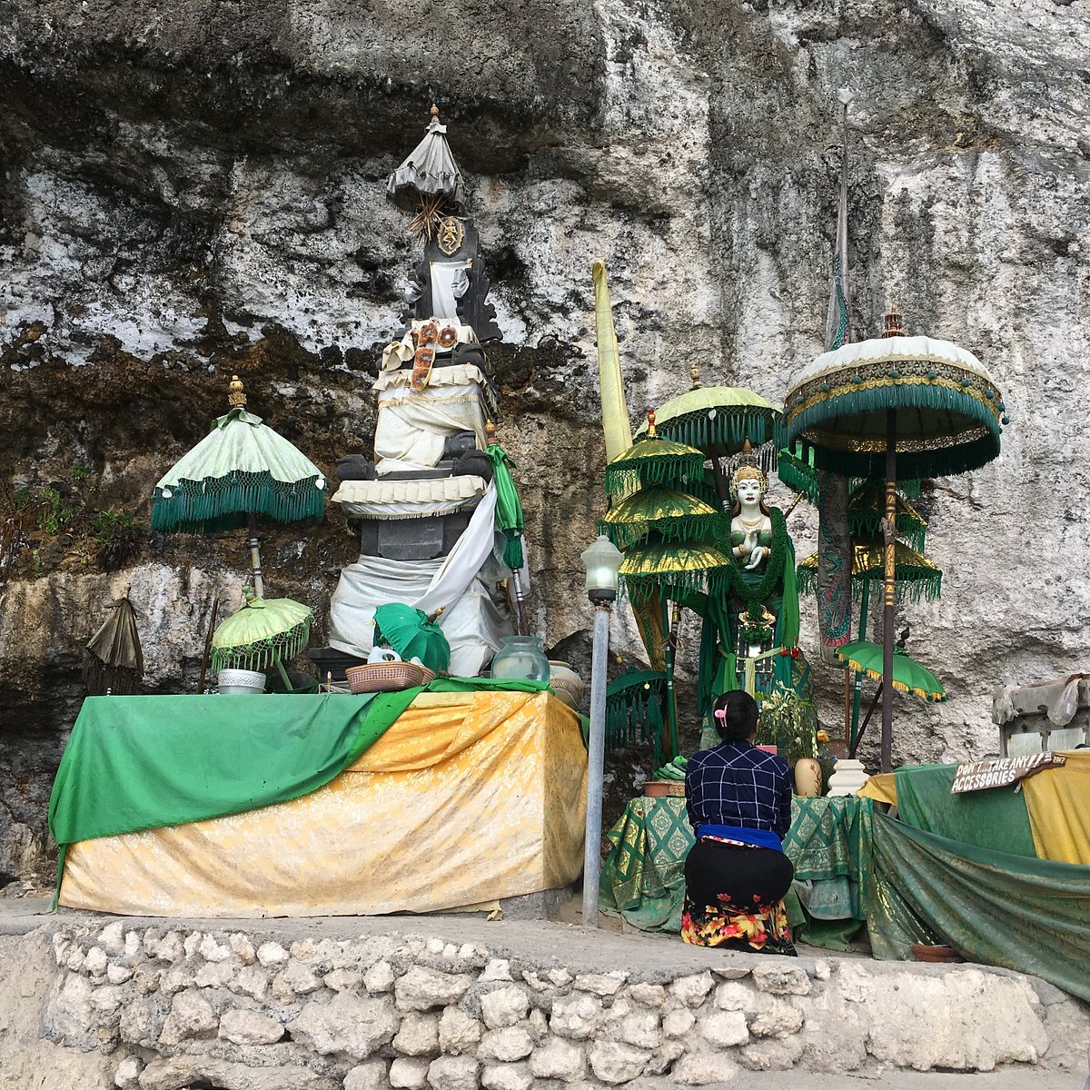 Paket Tirta Yatra Nusa Penida 1 Hari