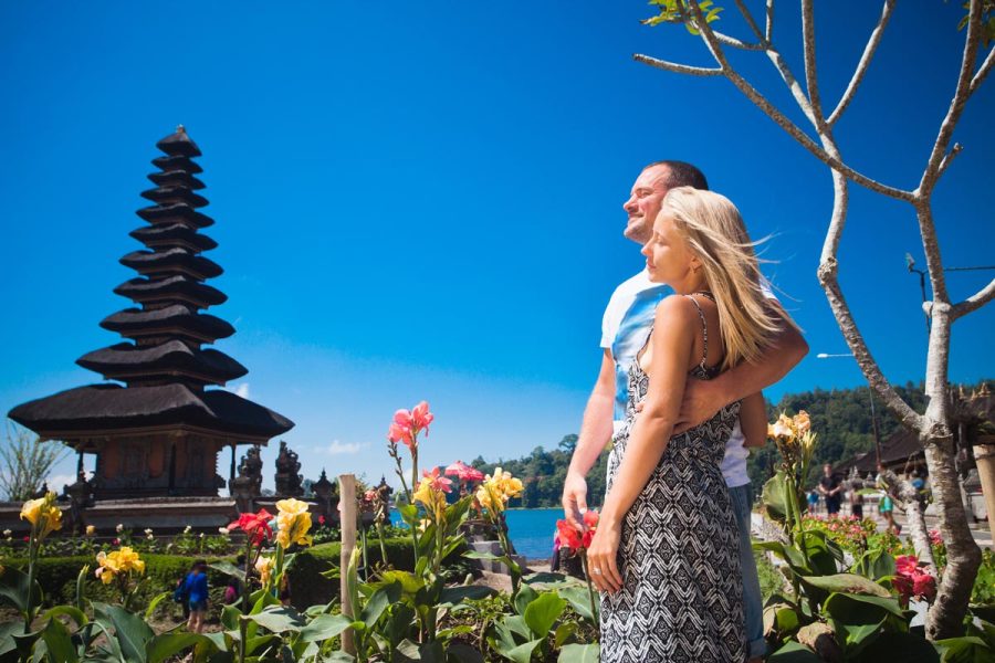 North Bali Tour: Lovina Beach, Gitgit Waterfall & Ulun Danu Temple